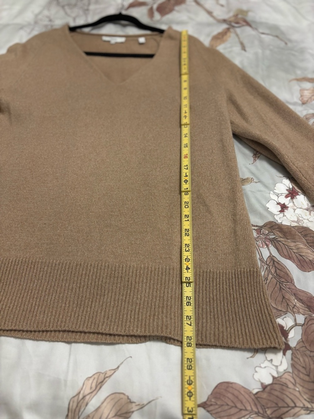 Vince cashmere wool blend tunic sweater. Size medium. Caramel color.